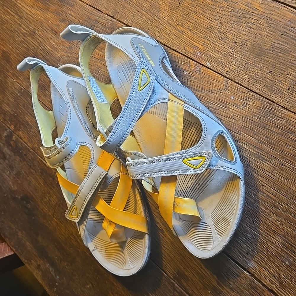 Merrell sandals womens size 8 vibram sole